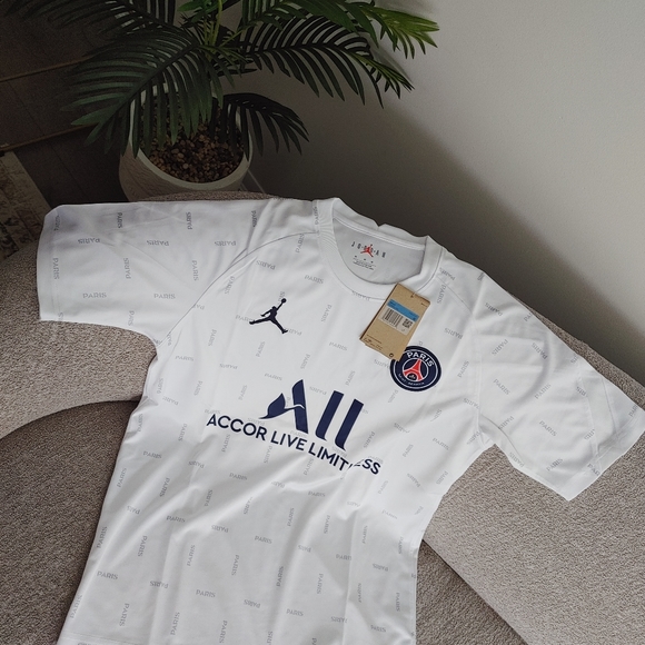 Jordan x PSG - Picture 3 of 3